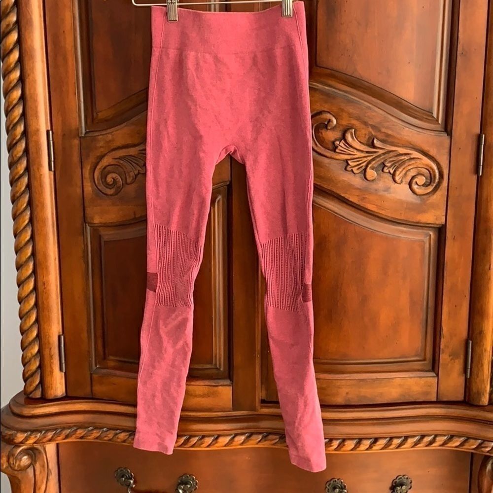 Yelete pink athletic leggings- size S/M